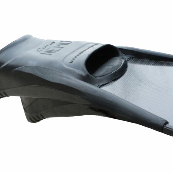 Capt.-Nemo-Carbon-fins-4-small-1.jpg